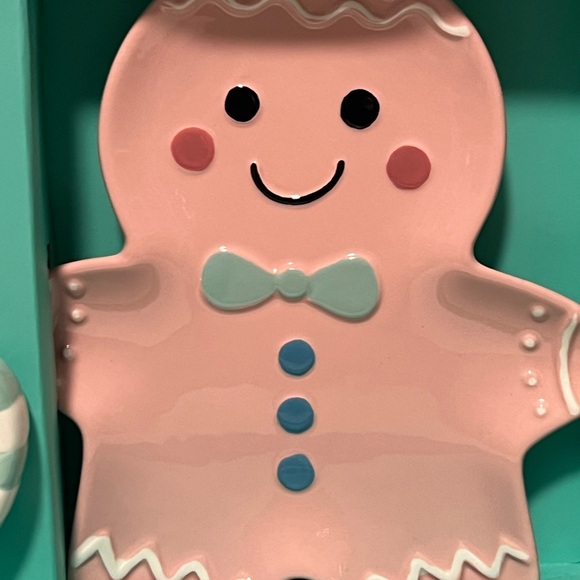 Milk and cookies for Santa - Picture 3 of 5